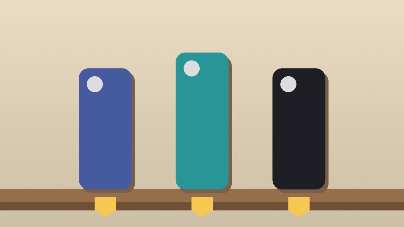 Moto G47 Power: três celulares genéricos em prateleira de loja com etiquetas sem texto, fundo bege